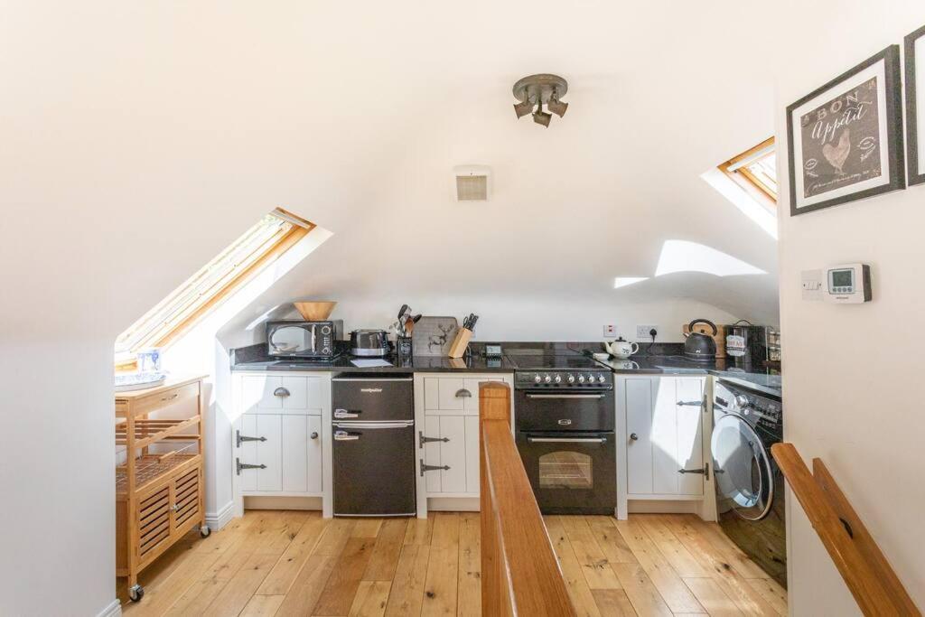 The Mews - A Cottage With A Spectacular Lake View Port Of Menteith Eksteriør billede