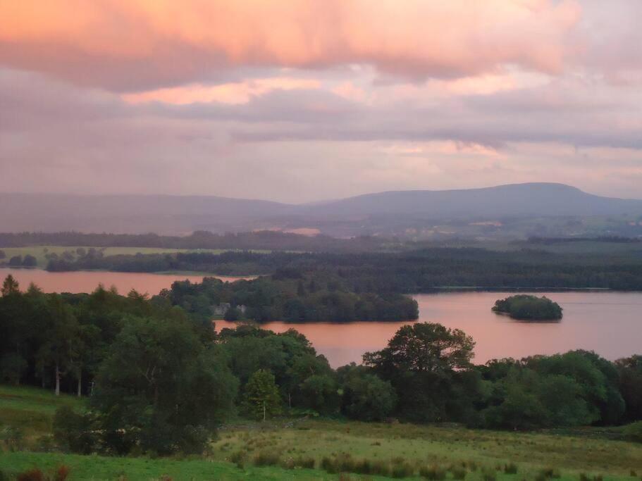 The Mews - A Cottage With A Spectacular Lake View Port Of Menteith Eksteriør billede